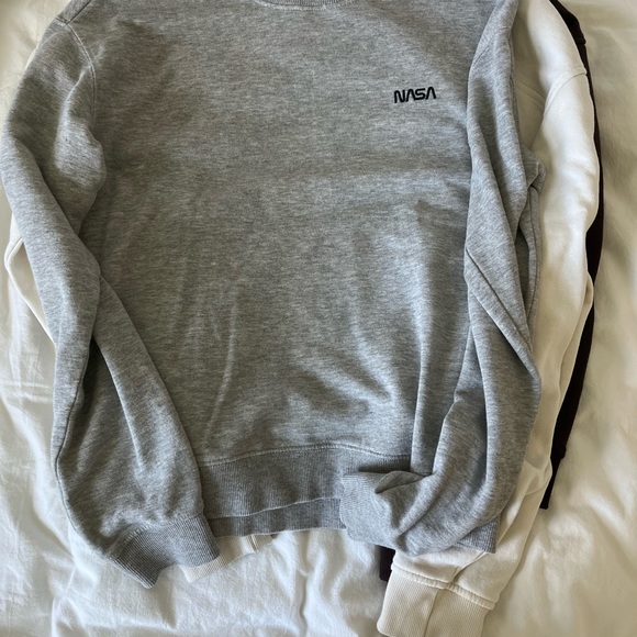 H&M SWEATER BUNDLE - Picture 6 of 7